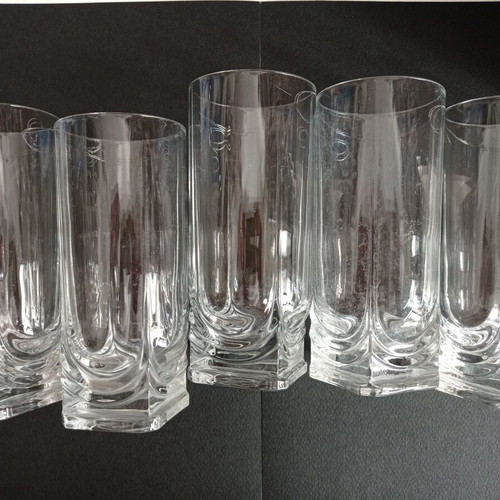 Water glasses used, set of 5 identical + 1 different design