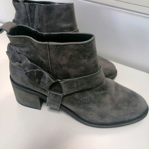 KG Kurt Geiger leather ankle boots used, gray, size 39