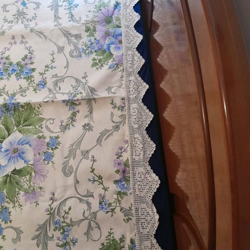 Piqué blanket with lace like new, dimensions 230x225