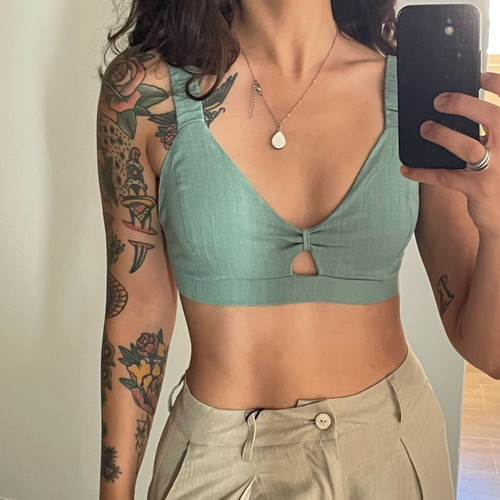 Mind Matter top with elastic and built-in support like new, green turquoise