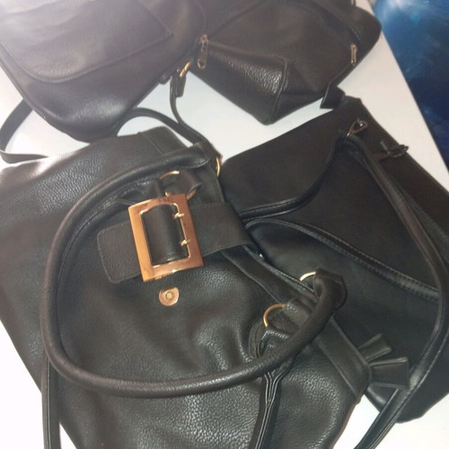 Leather shoulder bags like new, pack of 4, black