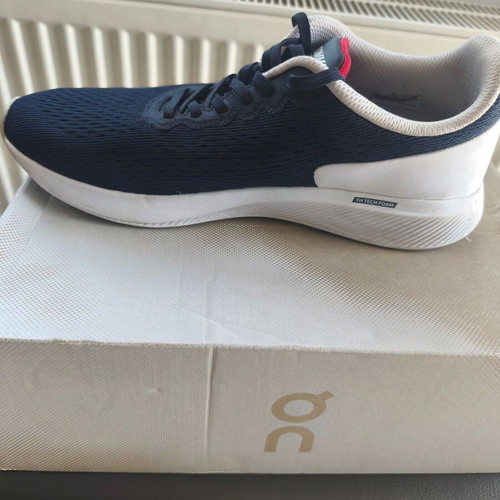 Tommy Hilfiger sneakers size 45 like new, white and blue