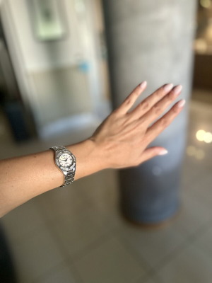 Anne Klein ρολόι χειρός καινούργιο, ασημί γυναικείο