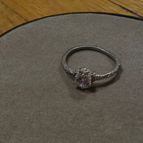 Silver solitaire ring like new FO