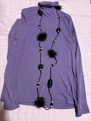 Колие BSB като ново, черно с пера и мъниста