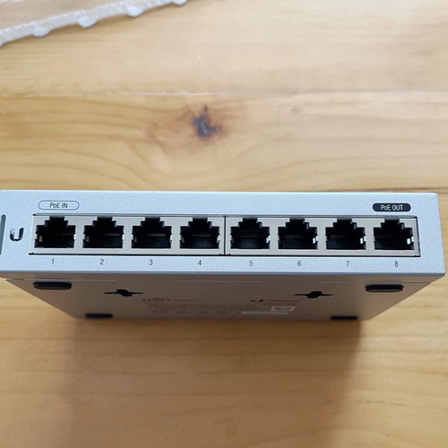 Ubiquiti UniFi US-8 12W Gen 1 Managed Gigabit Switch like new