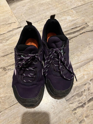 Adidas Terrex 39 αθλητικά μεταχειρισμένα, μωβ σε άψογη κατάσταση