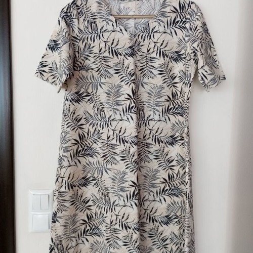 Dress with tropical print, size L, black and beige