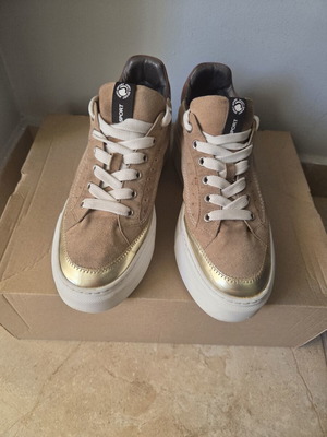 Janet & Janet brown double-layer leather sneakers size 38 like new