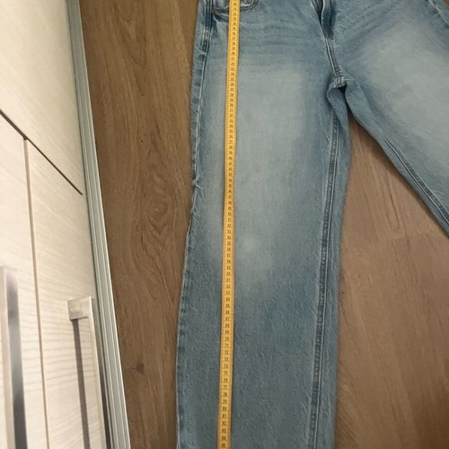 Stradivarius crop jeans like new, light color, size M