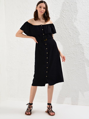 Dress like new black with buttons and ruffles on shoulders