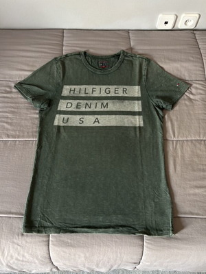 Tommy Hilfiger green tee size M used good condition