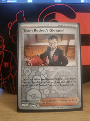 Team Rocket's Giovanni foil edition σαν καινούργιο