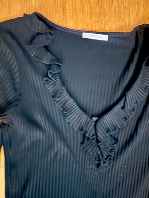 IBlues black bodysuit size M like new