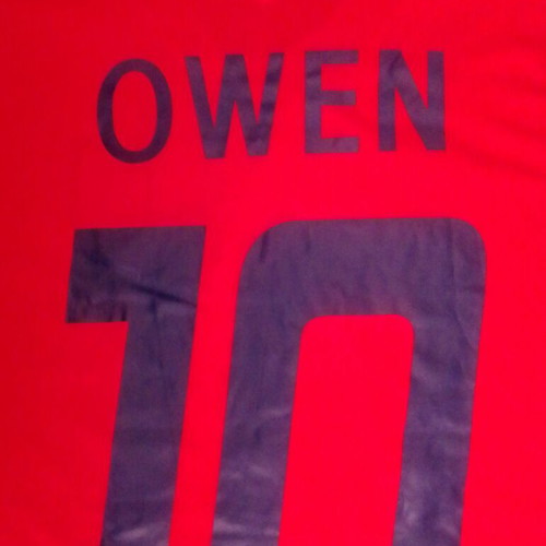 VINTAGE APPEARANCE ENGLAND 2006 No 10 OWEN AWAY RED