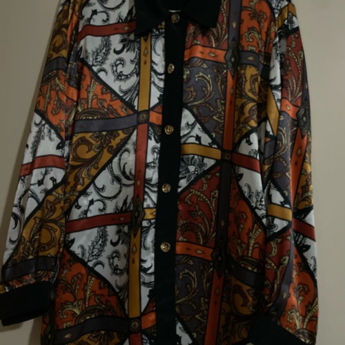 Women's classic shirts size large like new, set of 3 pieces