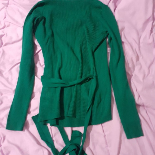 Knitted green blouse with neckline and waist tie new, size S