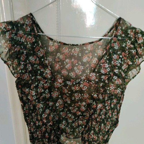 Zara crop top like new, ruffled sleeves, semi-transparent material