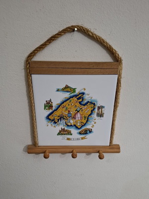 Key Holder with Ceramic Tile "Mallorca" vintage, like new