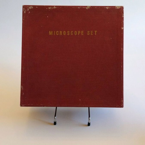 Hobby educational microscope used with 3 lenses and lighting