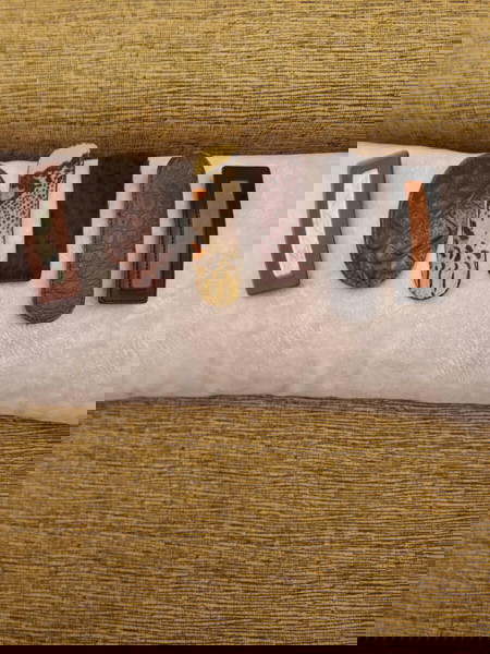 Για τα Μάλια είναι δέρμα όλες 10 ευρώ  ένα 2 ευρω