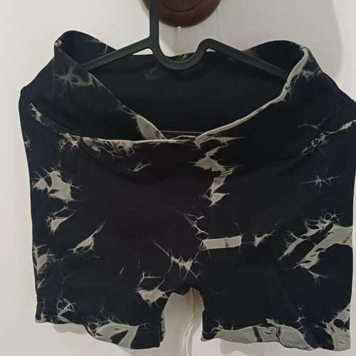 Athletic Pilates shorts like new
