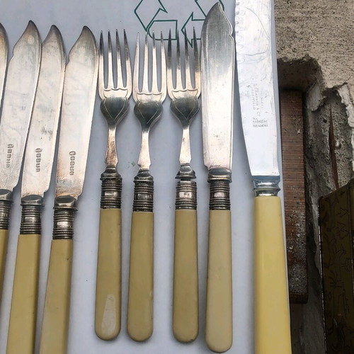 English fish cutlery set like new with bakelite handles