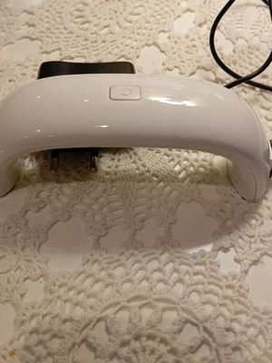 Nail lamp for semi-permanent like new with cable and adapter
