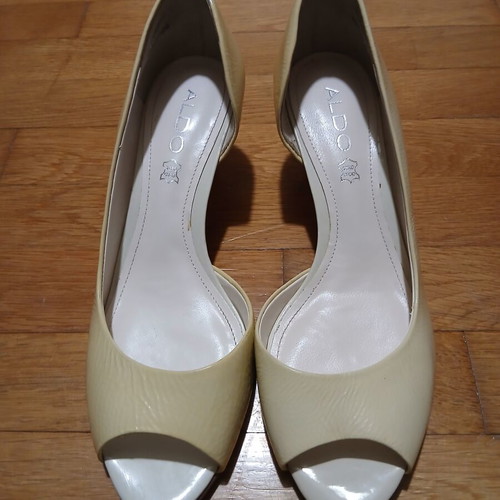 Aldo leather open toe stilettos size 38 like new beige