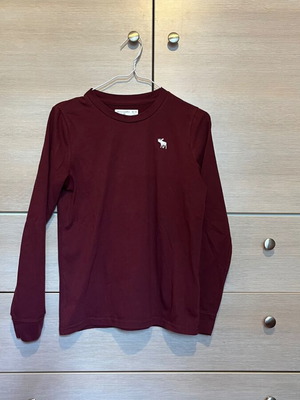 Abercrombie & Fitch long-sleeve kids shirt like new, burgundy XS