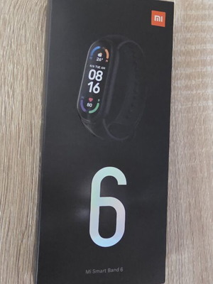 Xiaomi Mi Band 6 като нов с аксесоари
