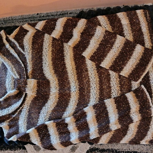 Rebecca Blu sweater like new, beige and gold, size M