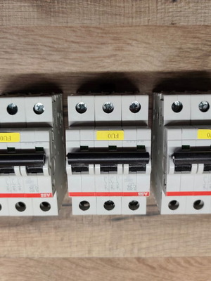 ABB S203-C25 Circuit Breakers used, set of 3, 25A
