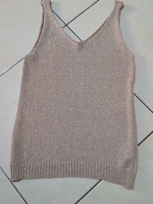 Sleeveless golden top like new, size S/M