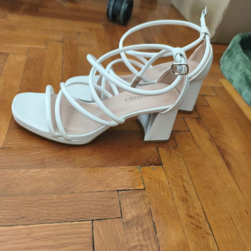 Heeled sandals like new, size 38, white