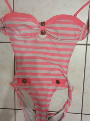 One size striped one-piece swimsuit