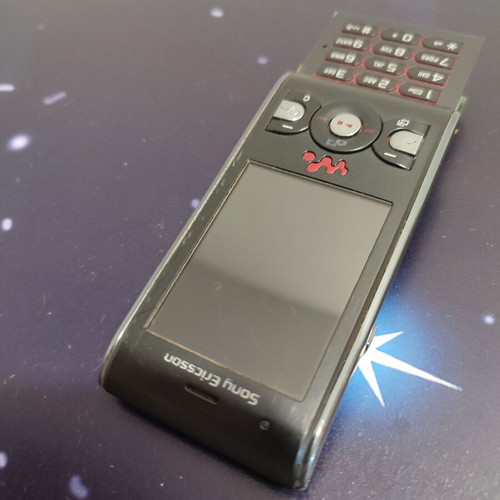 Sony Ericsson W595 used, non-functional for parts