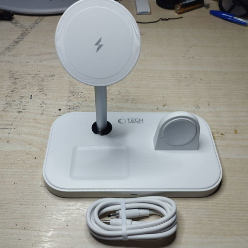 Tech-Protect A22 3in1 Inductive Charger like new