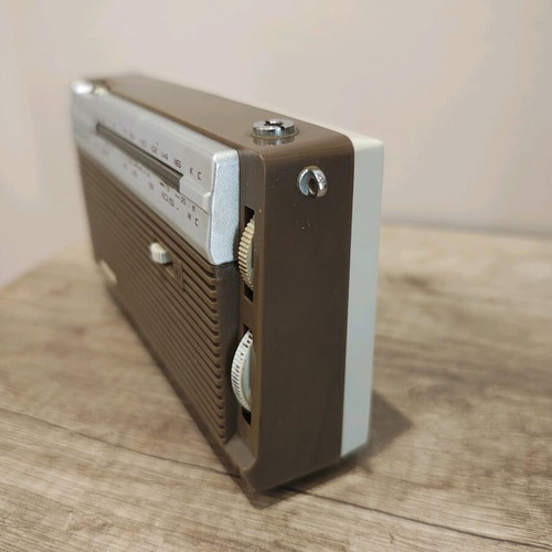 Sony vintage radio used