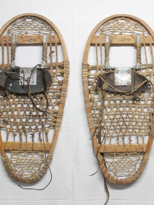 1945 U.S Army snowshoes like new