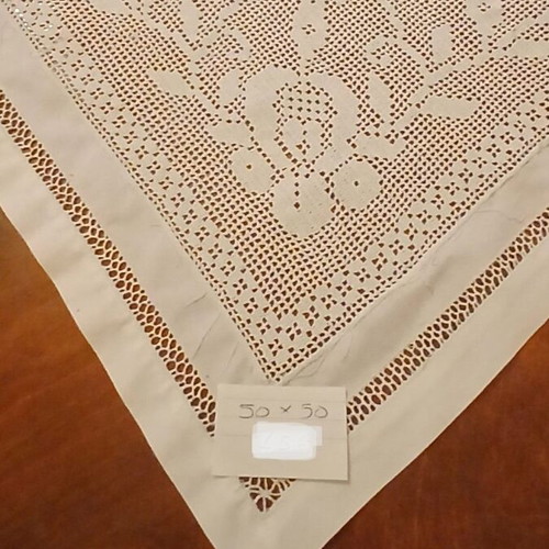Handmade white table runner like new with floral cutwork embroidery 50x50 cm