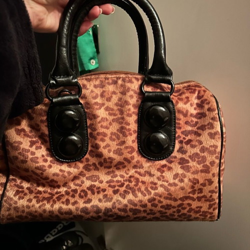 Women's handbag like new, velvet texture exterior