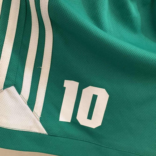 Paiktaras children's football kit green number 10 like new