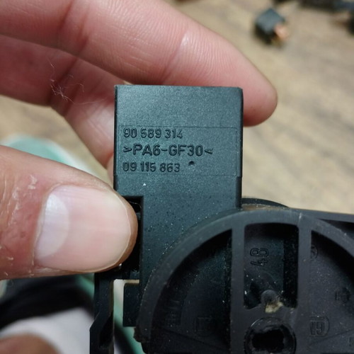 Opel Astra Tigra 90589314 turn signal switch