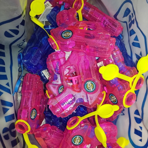 Water guns new, pack of 24, blue and pink