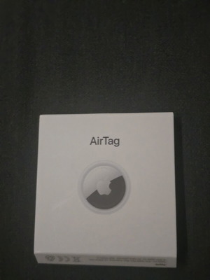 Apple AirTag with Belkin case new