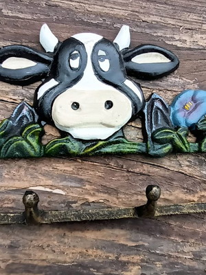Cast iron coat rack with cow design new, size 29cm×15cm height
