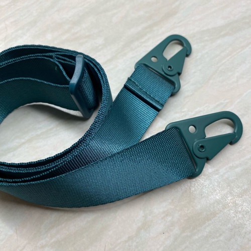 Silicone case with CarryHang Sonique strap for Apple iPhone 11 Pro dark green new