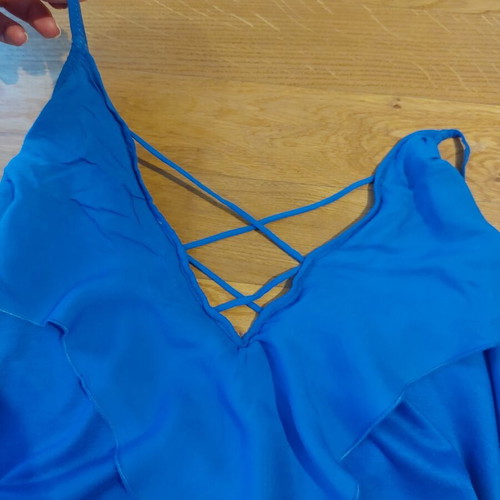 Zara summer women's top with ruffles on back, size S, like new