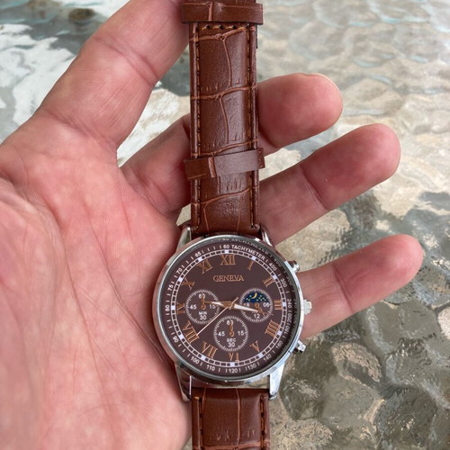 Geneva men's watch new with battery brown